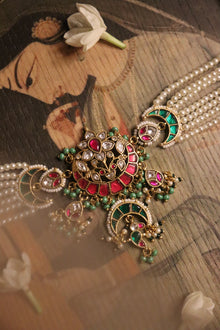 The Chaandphool Choker
