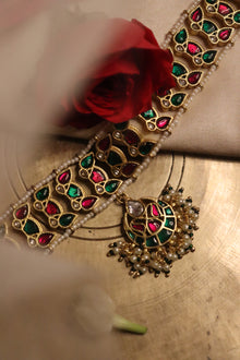 The Bel-Booti Choker