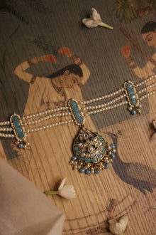 The Falak Choker