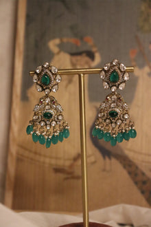 Gulnaar Earrings