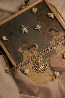 The Mah-e-Noor Choker