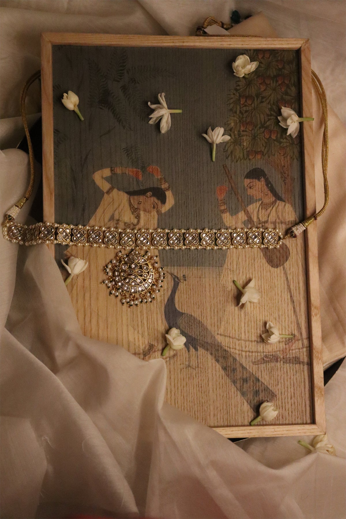 The Mah-e-Noor Choker