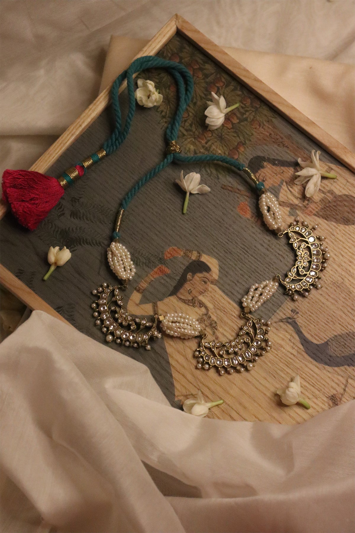 The Mahtaab Necklace